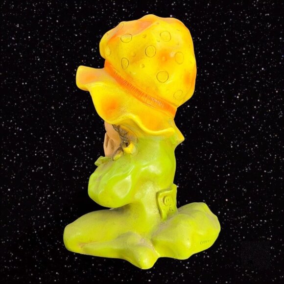 1974 Universal Statuary Corp Alice Holding Doll Figure MCM Chalk ware Large - Picture 3 of 13